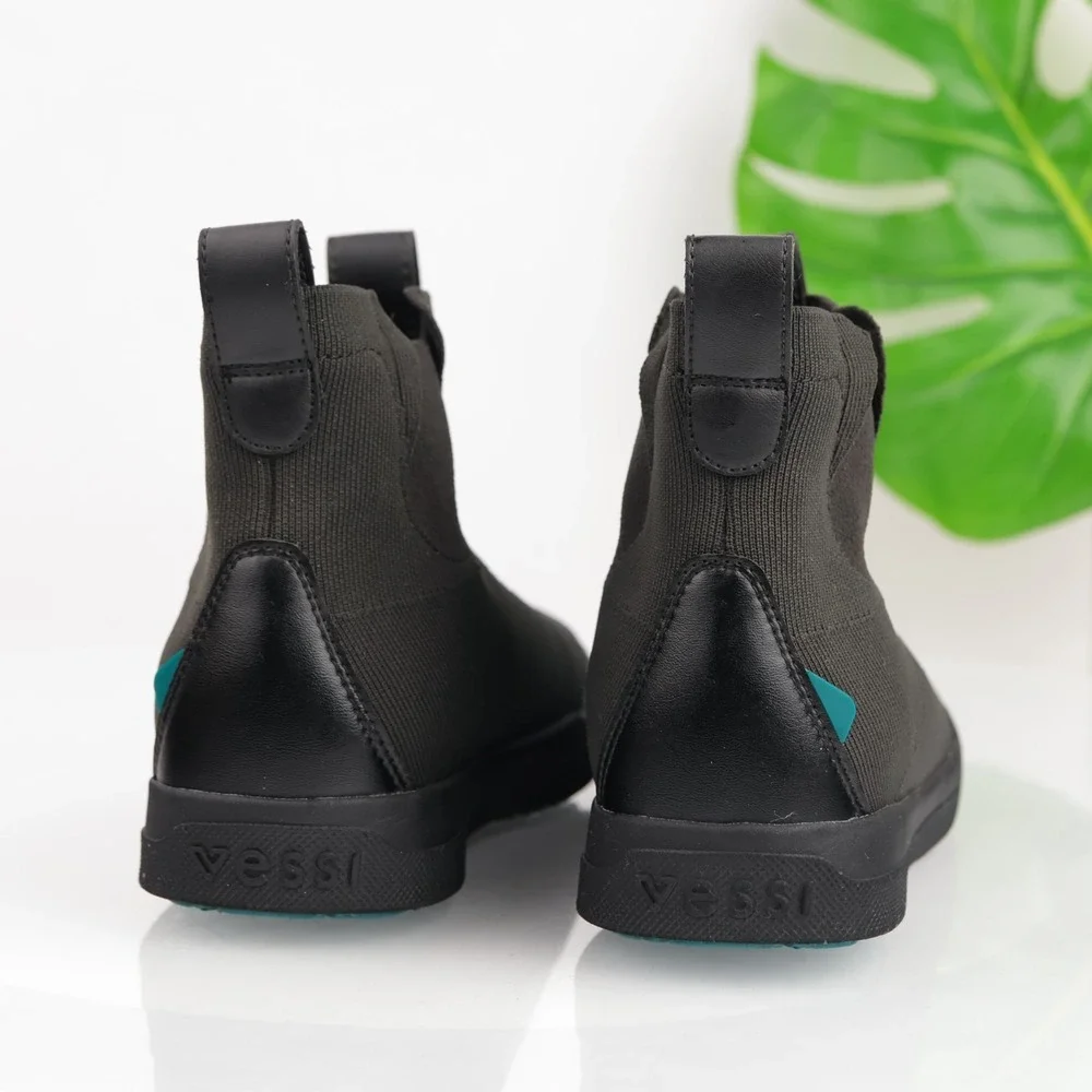 Vessi Womens Weekend Chelsea Sneaker Boots Size 7 Waterproof Black Shoe Booties